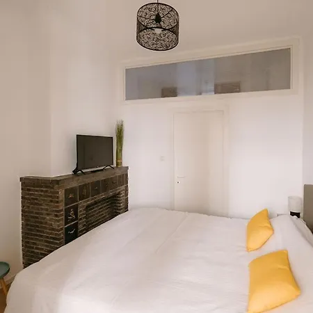 City Grand Place 22 Aparthotel *