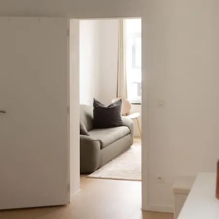 Daire Proche Gare Du Midi *