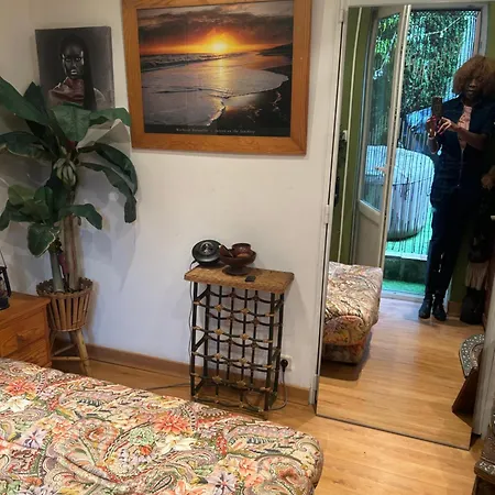 Bed & Breakfast Tropical Brussels