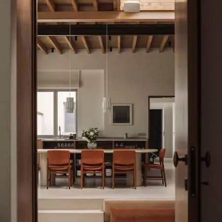 Daire Luxury Designer Loft