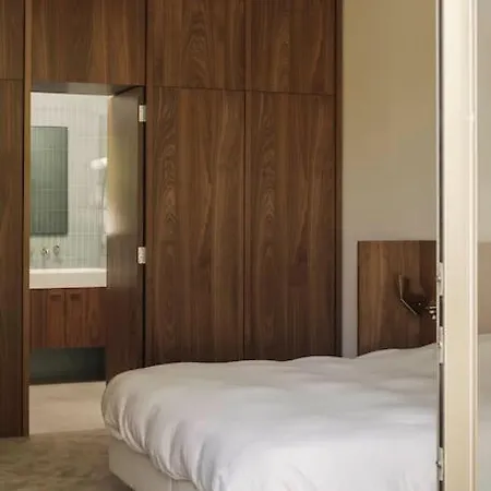 Luxury Designer Loft Daire