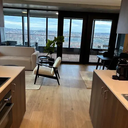 Beautiful With Panoramic View Of Center With Roof Terrace Апартаменты *