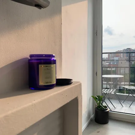 Proche Du Centre De *