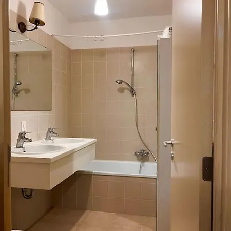 Bel Spacieux Apartment *