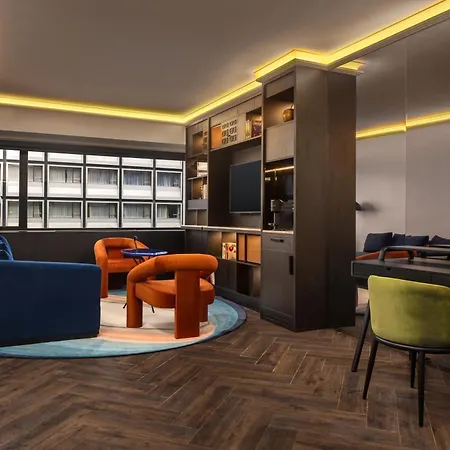 Uptown Hotel 4*