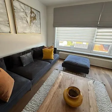 Cosy Emile Zola Apartment *