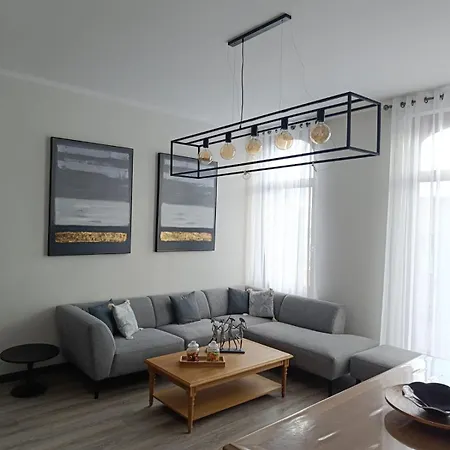 Appartement Modern Triplex 140m2 - 4 Bedrooms, 1 Living & 2 Bathrooms - 8 People In