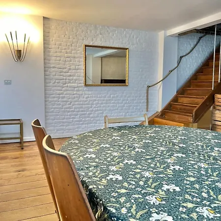 Etonnante Maison Au Style Unique A Bruxelles!