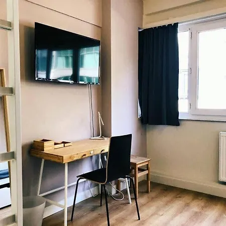 Apartment Fully Equipped Two Bedroom Schuman Area