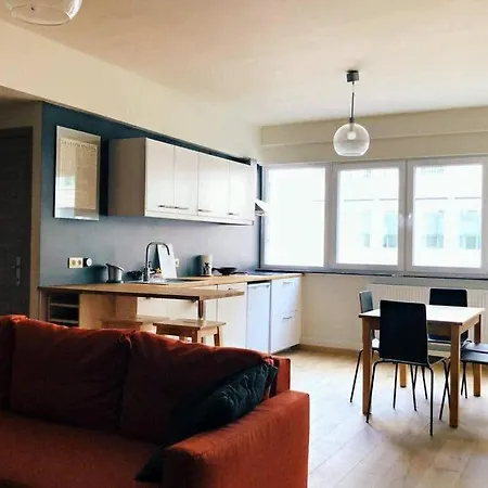 Fully Equipped Two Bedroom Schuman Area