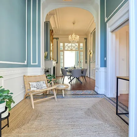 Luxurious 6-br Mansion Near European Union