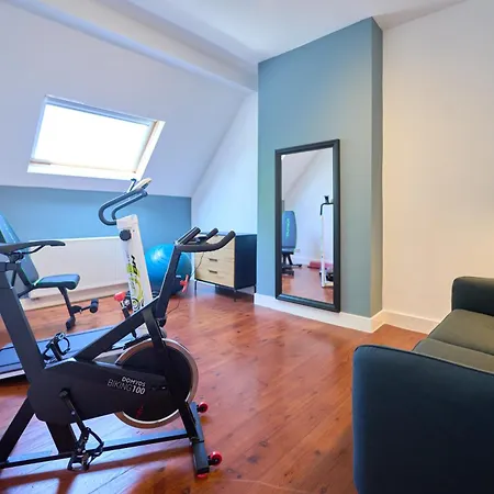 Luxurious 6-br Mansion Near European Union Apartment *