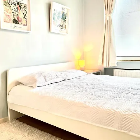 Beautiful 2 Bedroom Familiar Luxury Apartamento