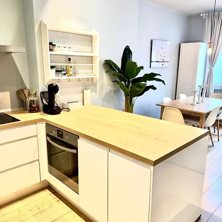Beautiful 2 Bedroom Familiar Luxury * Bruselas