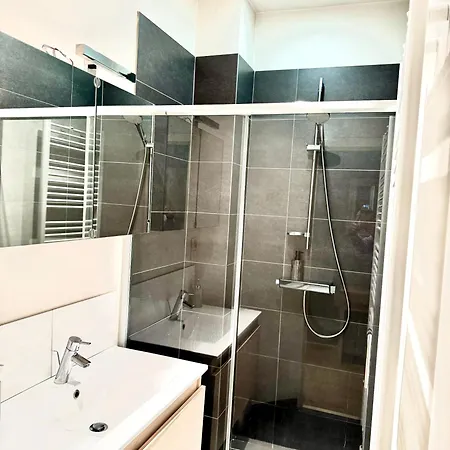 Beautiful 2 Bedroom Familiar Luxury *