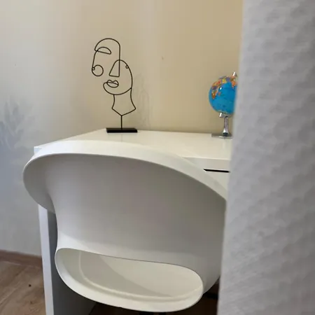 Apartament Super Proche De La Gare Du Midi Bruksela