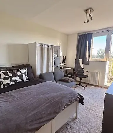 Terraced Bedroom At Woluwe Saint Lambert *