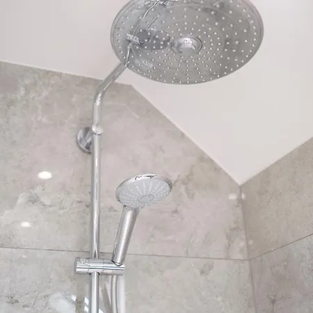 Flats De La Trinite