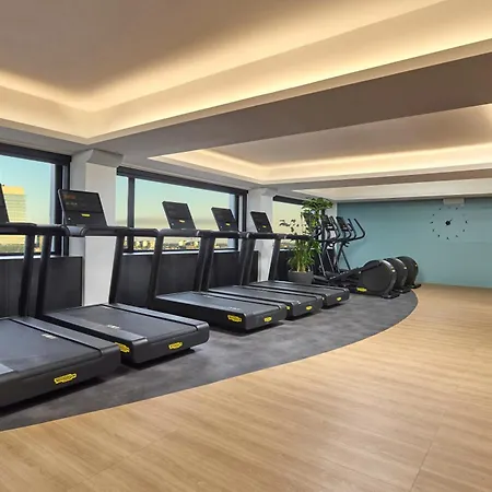 Uptown Hotel 4*
