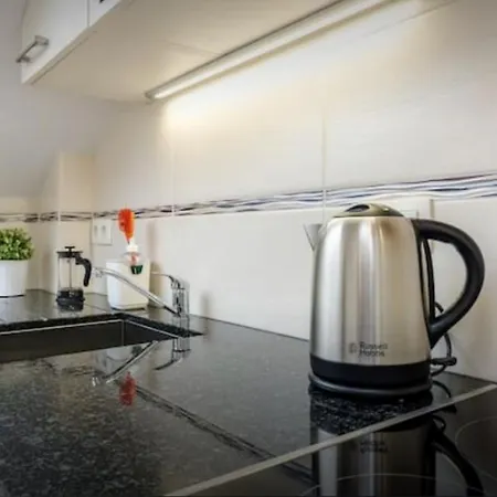 아파트 Heart Of Escape, Steps From Bourse 브뤼셀