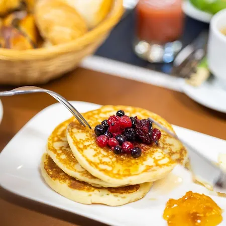 فندق فيرست يوروفلات