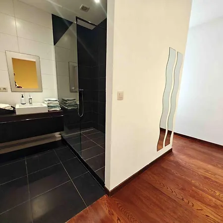 Sainte Catherine Whole Apartment Brussels