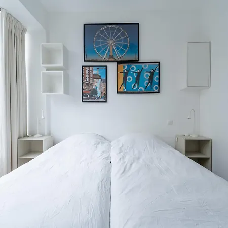 6 Bedroom House With Private Bathrooms In Bxl Downtown Apartment *