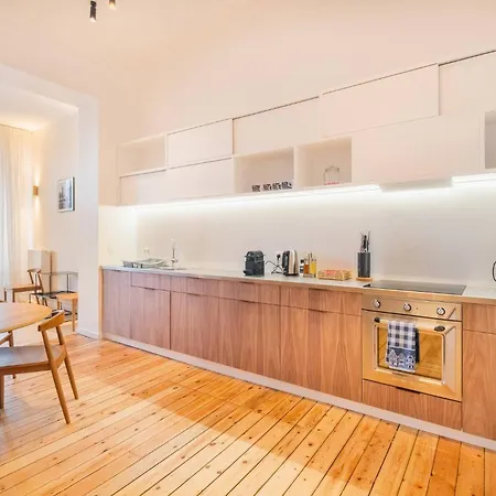 Self Check In For 2 In Heart Of Trendy Saint-gilles Апартаменты