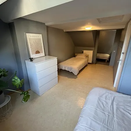 Near Center & Midi Station Bruselas