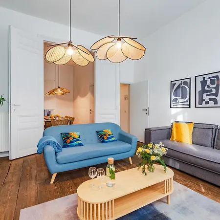 Exclusive 2br With Unesco Views Lägenhet