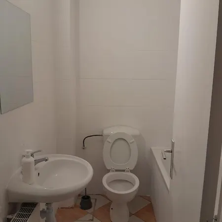 דירה Appt Close To Grand Place Sleeps 6 בריסל