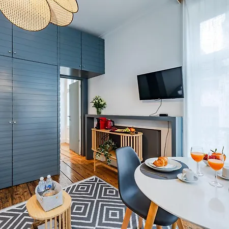 Scenic In Historic Apartment