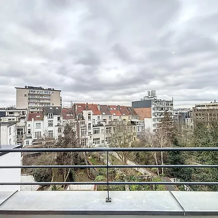 Penthouse Cinquantenaire Apartment *
