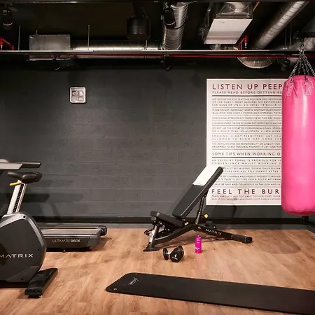 Moxy Center Брюссель