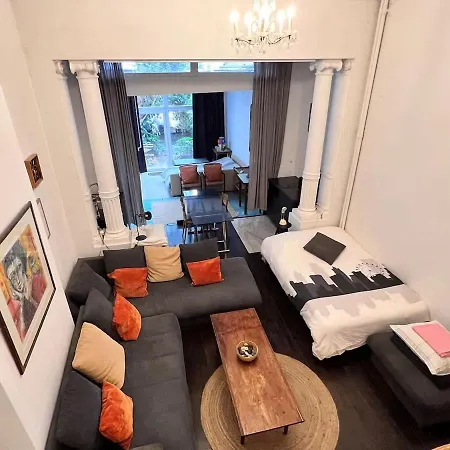 Chic Comfortable Loft With Patio And Natural Light Bruksela