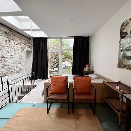 Chic Comfortable Loft With Patio And Natural Light