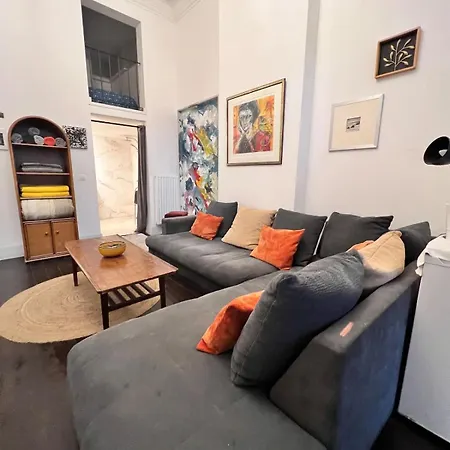 Chic Comfortable Loft With Patio And Natural Light Appartamento