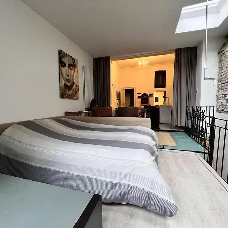Apartment Chic Comfortable Loft With Patio And Natural Light