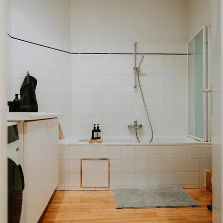 1 Bedroom In Le Chatelain - 2nd Floor Apartment