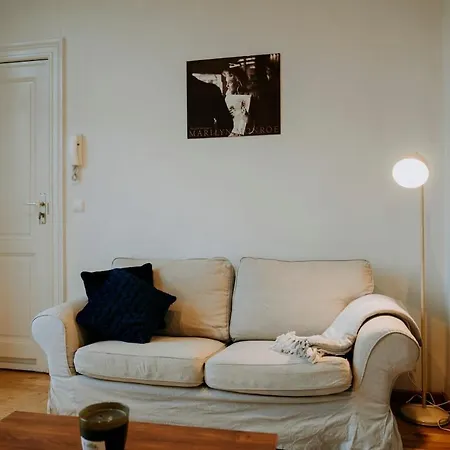1 Bedroom In Le Chatelain - 2nd Floor