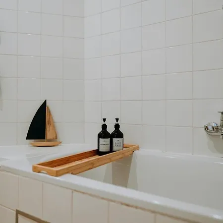 Apartment 1 Bedroom In Le Chatelain - 2nd Floor