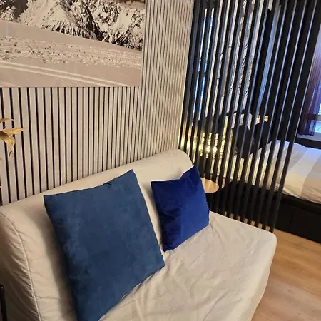 Cosy Louise Apartment *