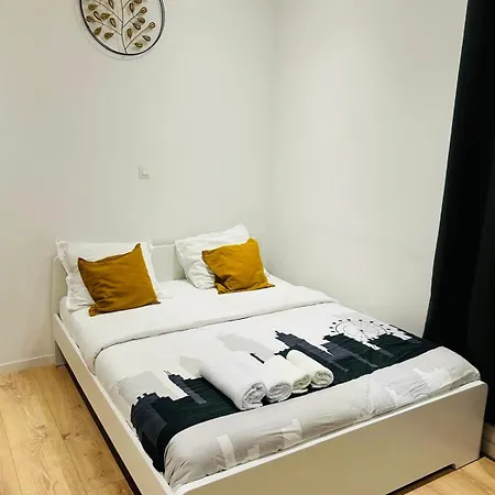 De Standing Brady Muandaz דירה בריסל