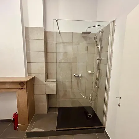 European District 게스트하우스 *