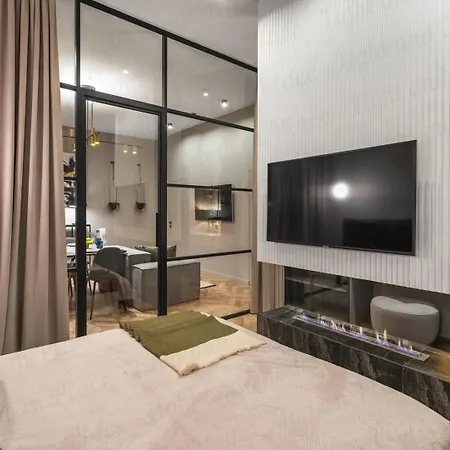 Apartment Light And Modern Place