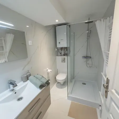 Cosy Duplex In شقة *