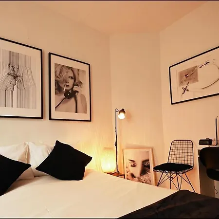Bold And Beautiful Duplex In Central Daire *