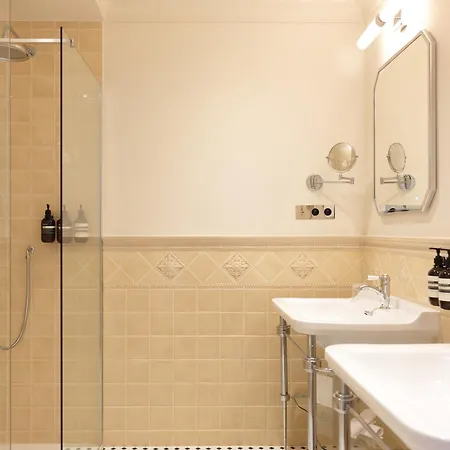 Hotel Fleur De Brüssel