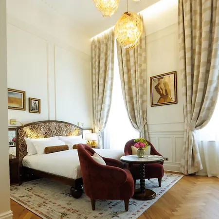 Fleur De Отель