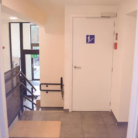 1br Metro Hopital Erasme Bordet Handicapt Friendly アパート *